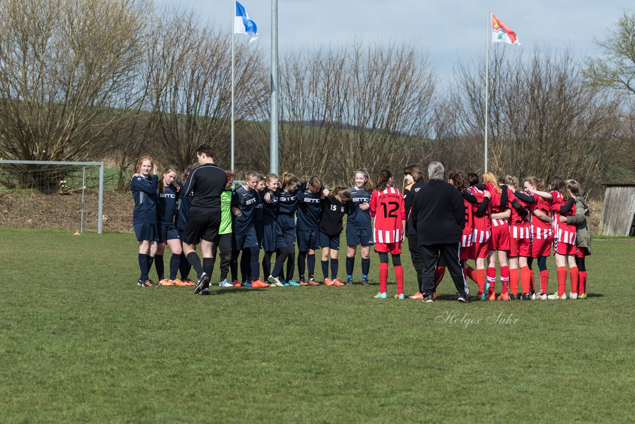 Bild 145 - C-Juniorinnen TSV Zarpen - TuS Tensfeld : Ergebnis: 2:1